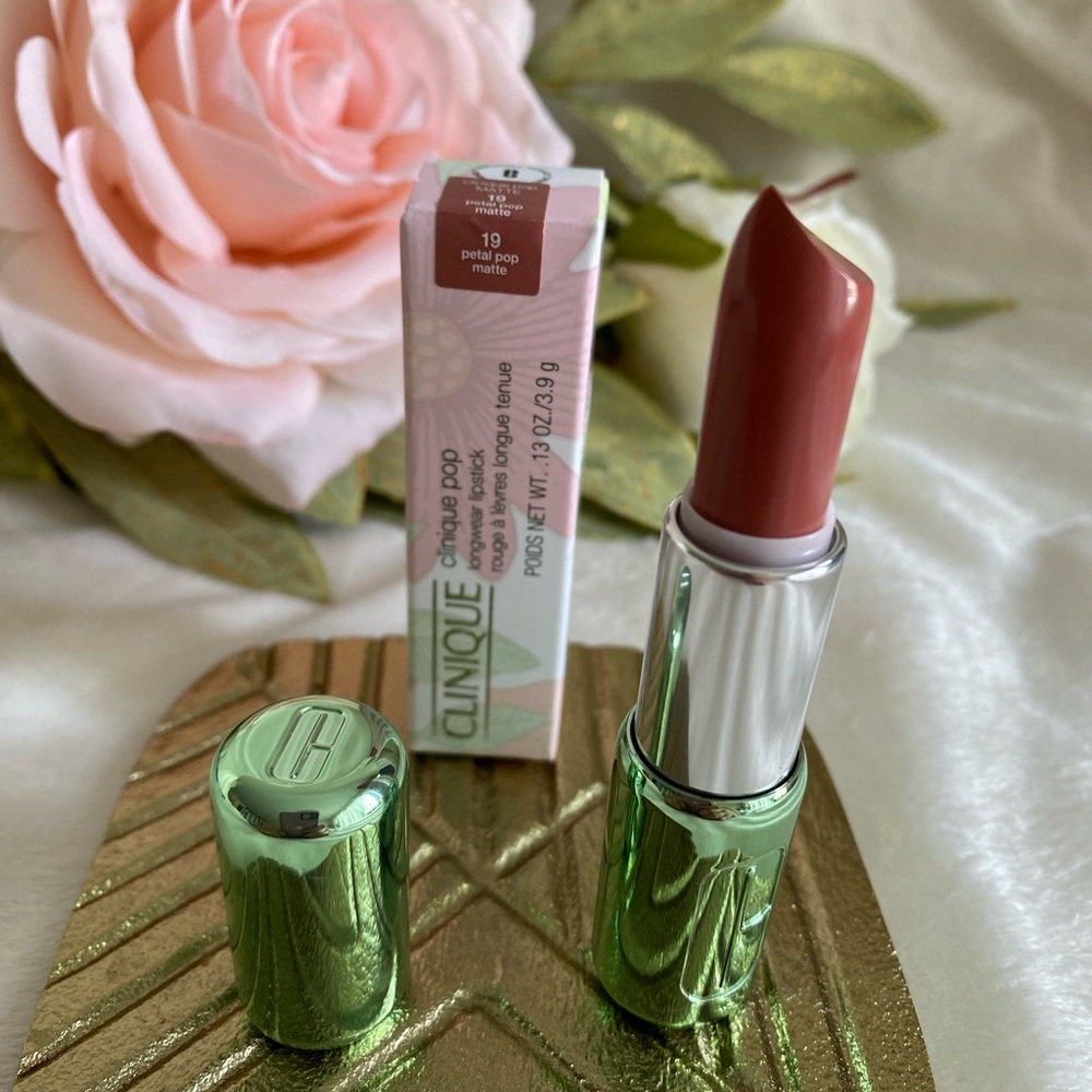 CLINIQUE Matte Longwear Lipstick *PETAL POP* / 0.13 oz / New in box